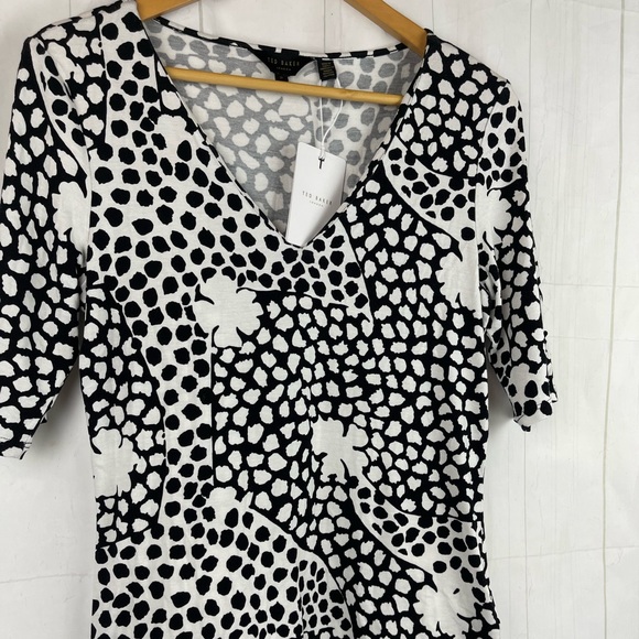 Ted Baker Black White High Neck Fitted Tee Size 2 NWT - Picture 3 of 7
